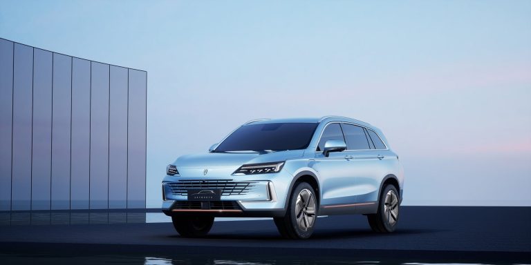 Skyworth-K-i-Front-45°-of-blue-